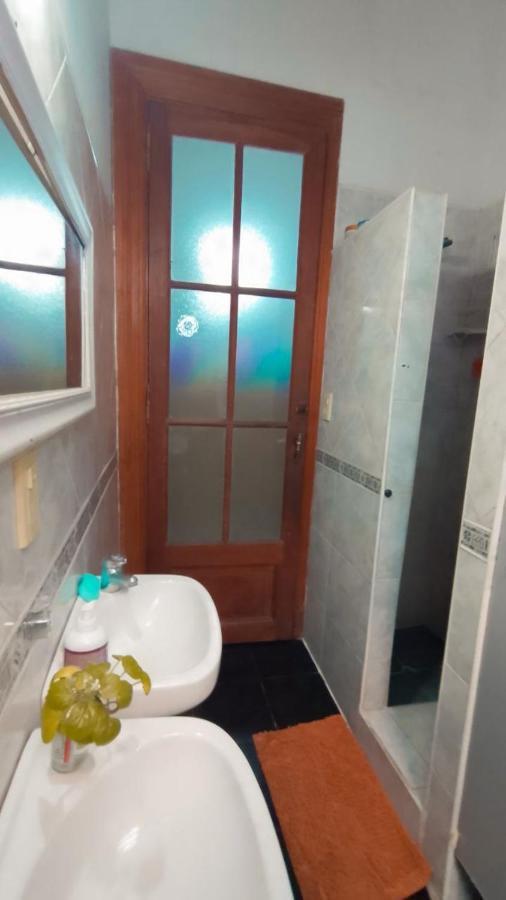 Dante Y Compañía Hostal Ciudad Autónoma de Buenos Aires